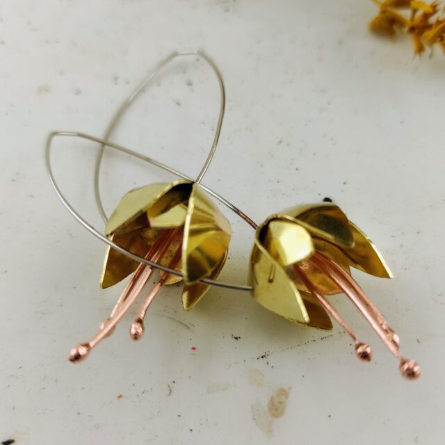 Flower Earrings / Brass Jewelry / Hoop Earrings / Dangle Earrings / Drop Earrings